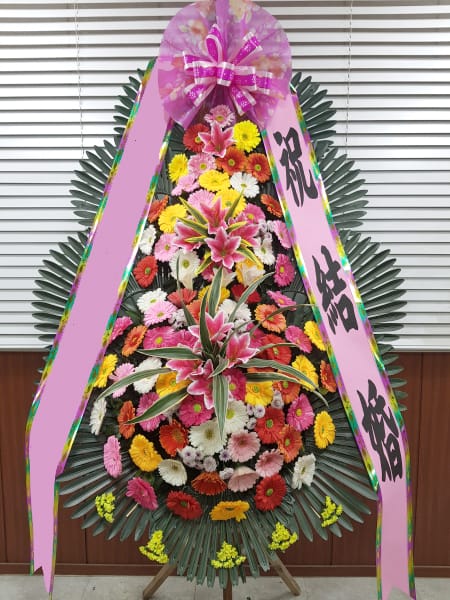 인근 상가 번영회 및 소상공인 협회에서 보내온 축복 화환